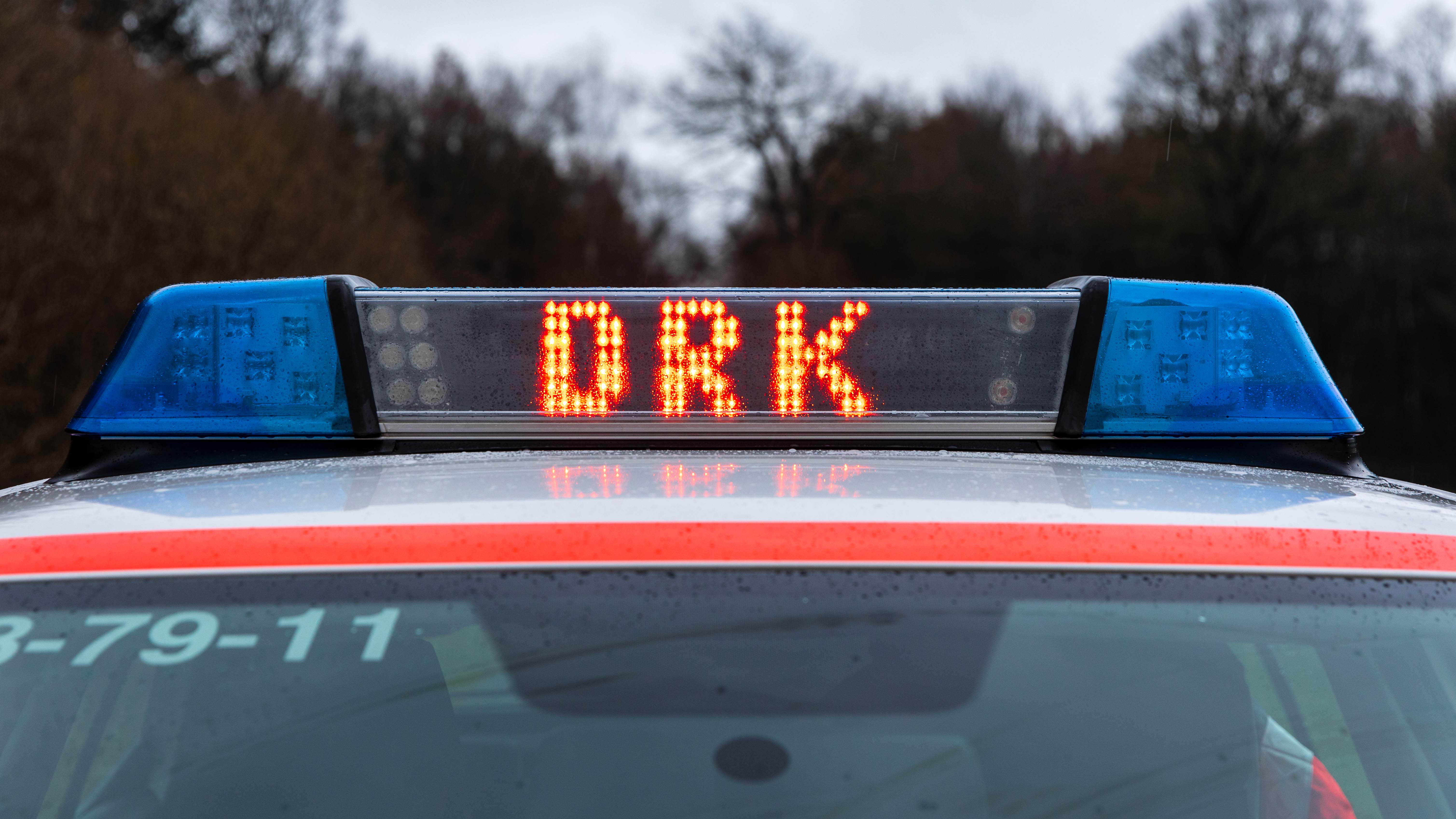 DRK OV Bad Iburg Einsatzfahrzeug Schriftzug Blaulichtbalken "DRK"